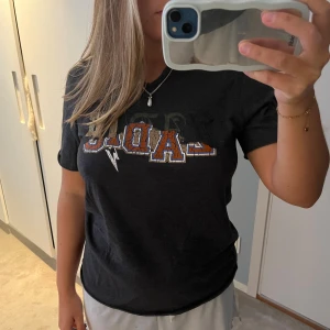 Zadig t-shirt - Zadig t-shirt som knappast är använd, dvs i mycket bra skick