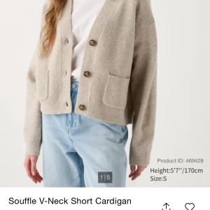 Uniqlo cardigan - Jätte snygg cardigan som passar till allt
