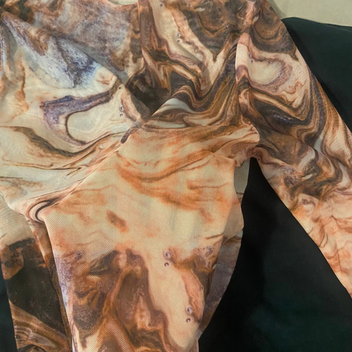 Mönstrad långärmad topp - 91