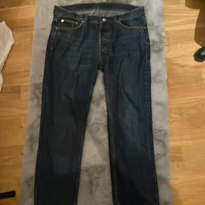 Riktigt sköna arket jeans 👖, bra omhändertagna och har bra pass form