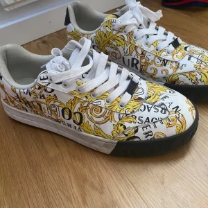 Versace skor - Sjyssta skor Versace 