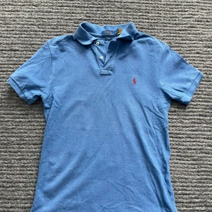 Piké Ralph Lauren  - Sjukt snygg och unik färg|| skick 9/10|| hör av er om frågor osv||