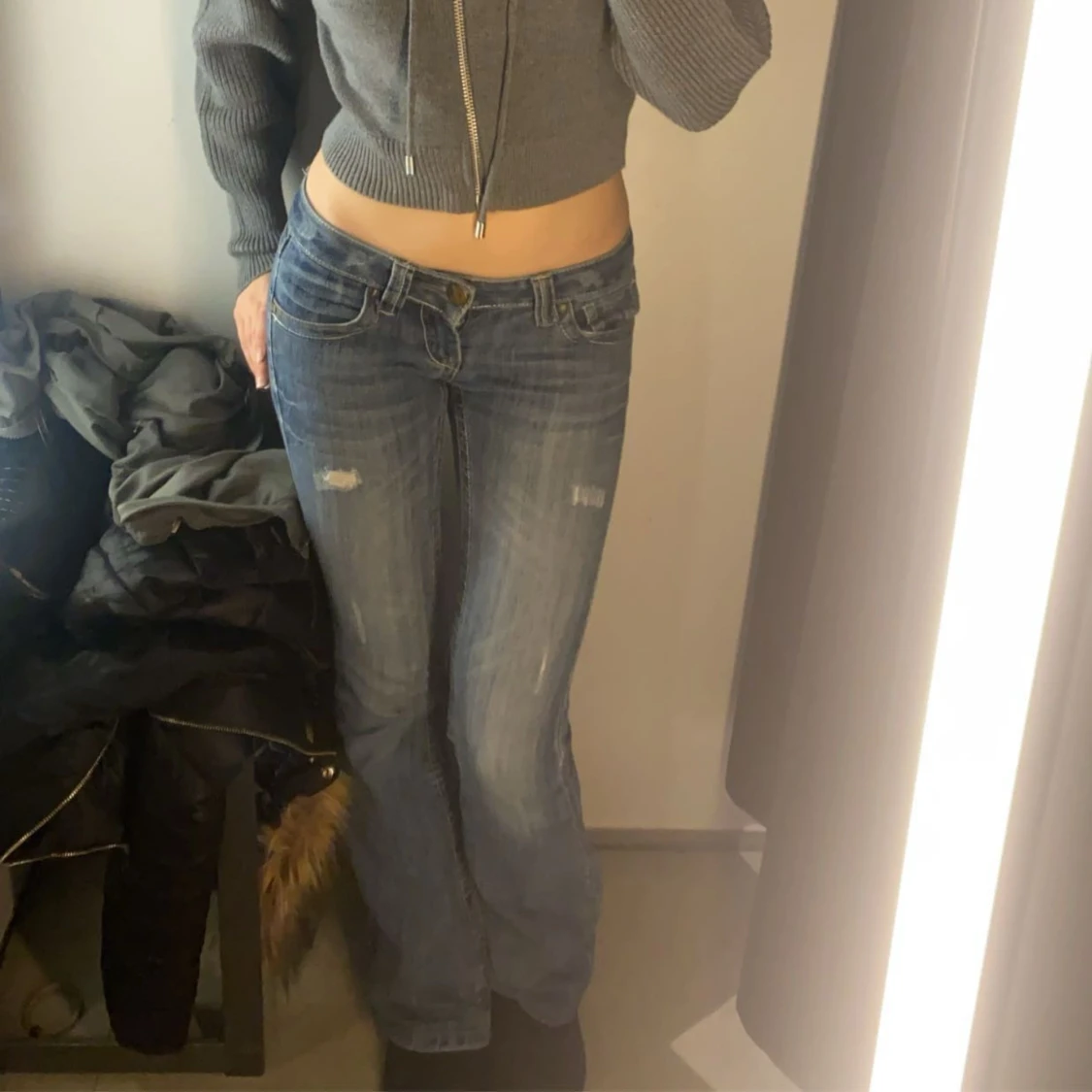 Lågmidjade mörkblåa jeans  - 91