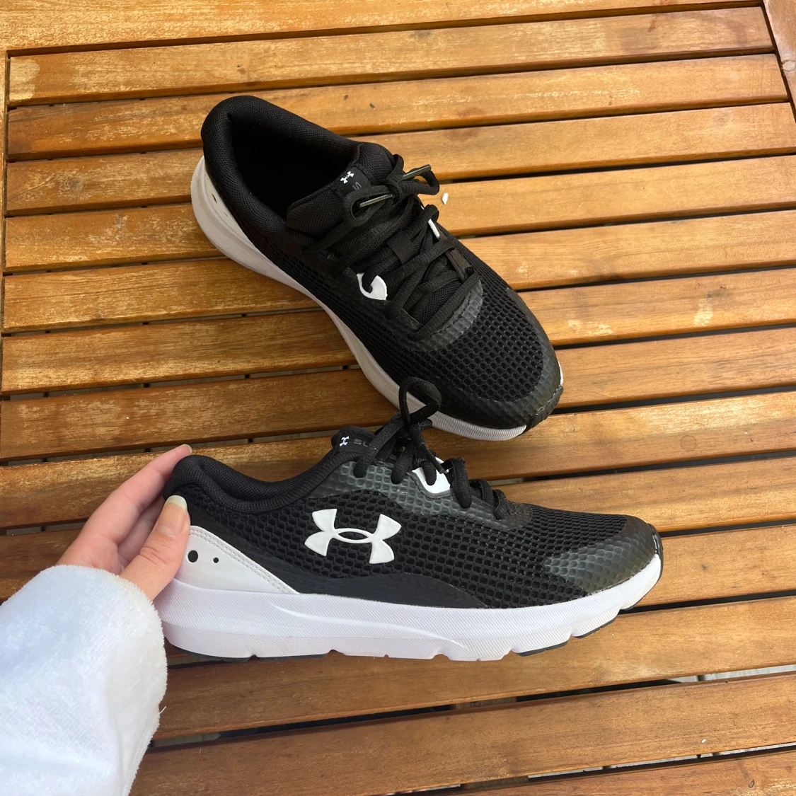 Nästan oanvända Under Armour löpskor  - 91