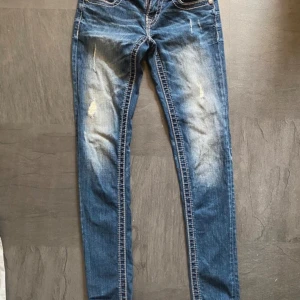 Miss Me jeans  - Som nya använda sparsamt.  Stretch  Storlek 25  