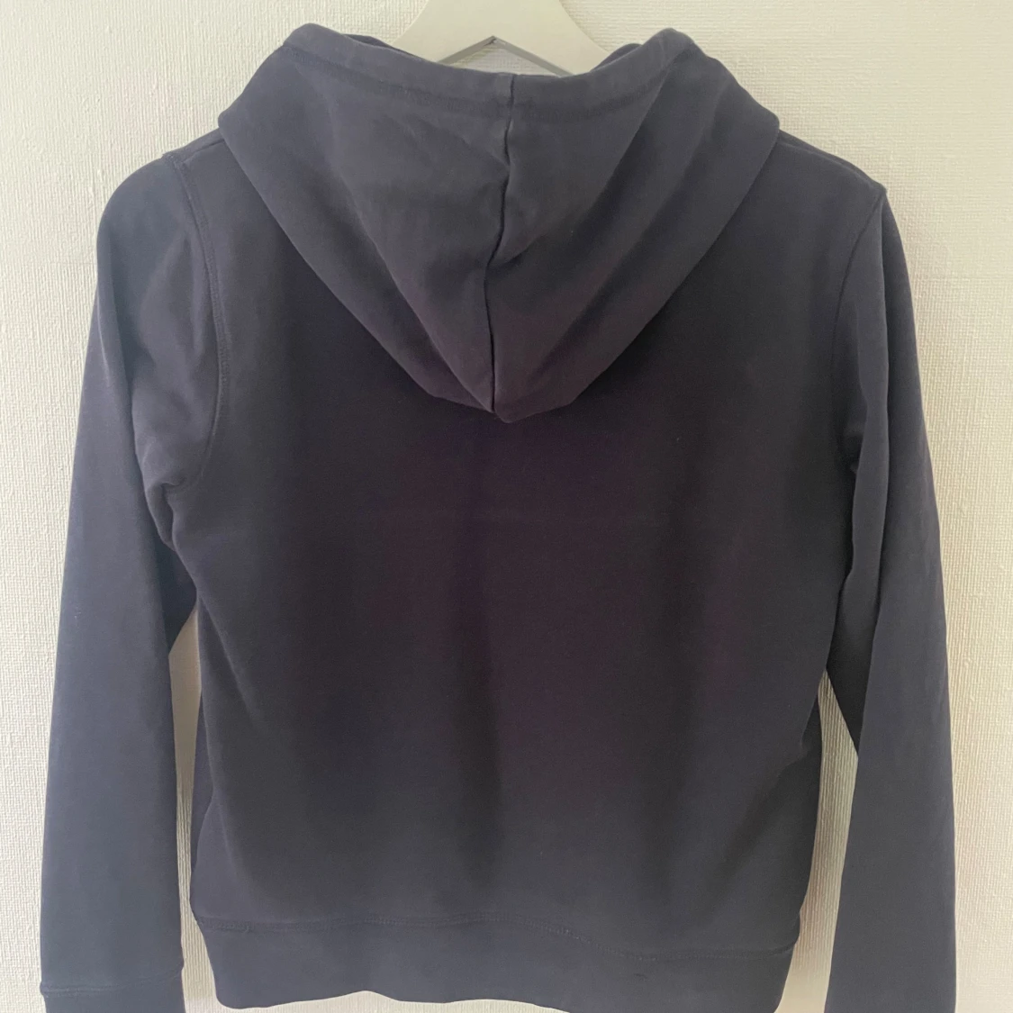 Hoodie från Gant, strl 146/152 - 91