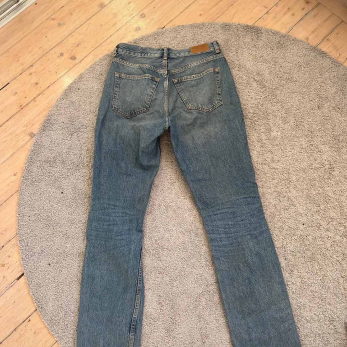 Blå jeansbyxor - 90