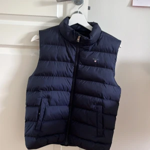 Gant väst - Bra skick 