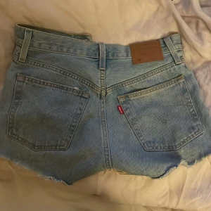 Levis shorts - Supersnygga shorts från Levis i modellen 501🙌🏼💓💓knappt använda säljer då de är för små