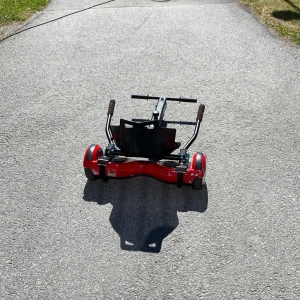 Vet inte vad det heter  - Okej skick en liten spricka som e lagad på vänstersida möts upp endast varan e för stor för att postas 