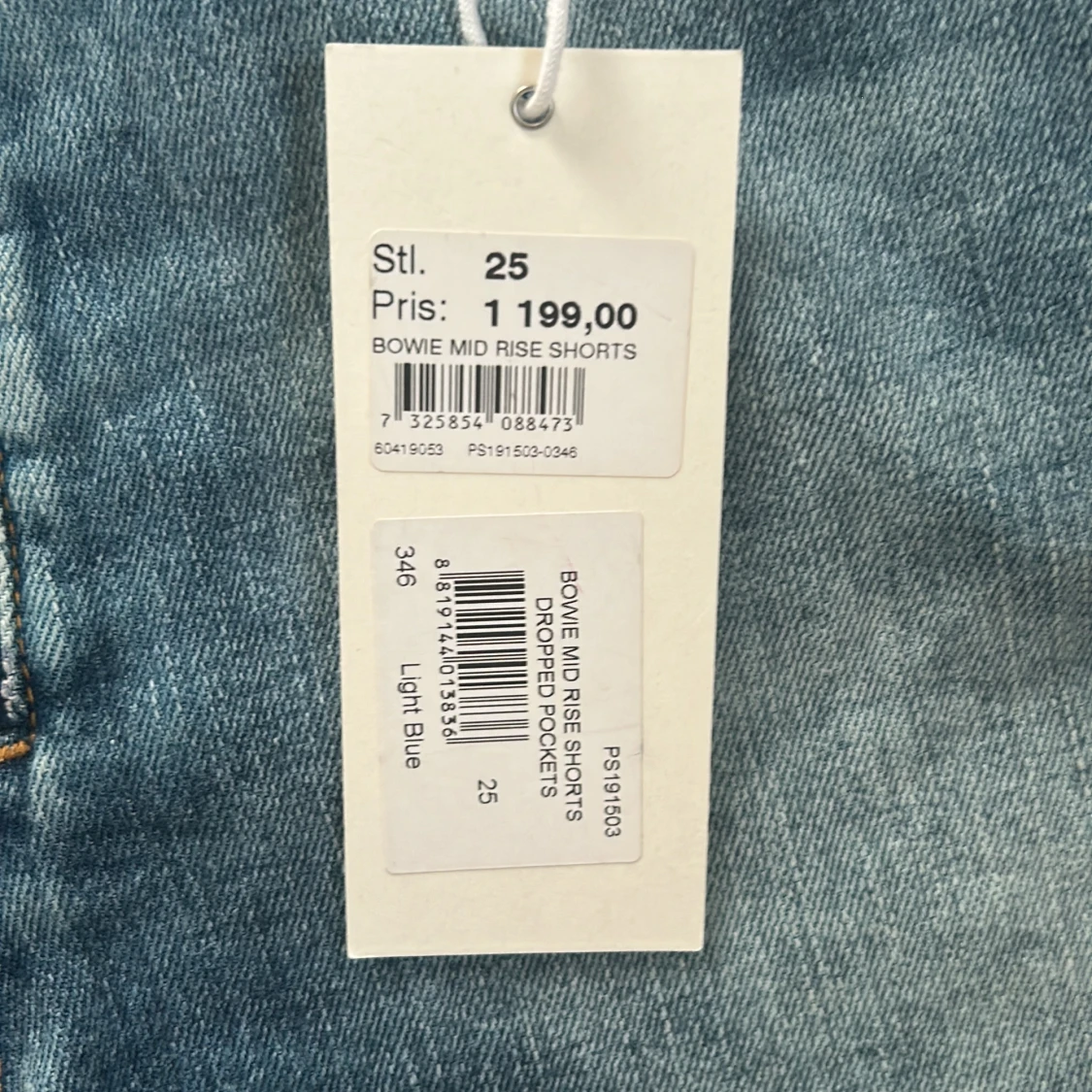 Oanvända jeansshorts  - 91