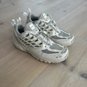 Salomon ACS PRO 41 1/3 - Använda 1 gång. Ingen skada