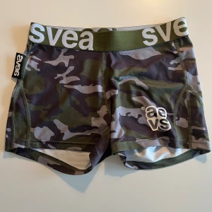 Träningsshorts - Hör av er vid fler frågor!