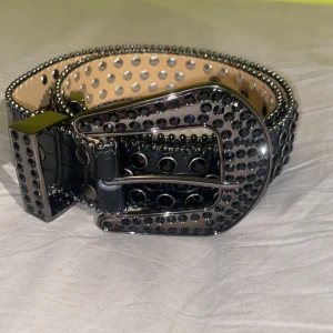 Bb simon - Bra skick 10/10, säljer pga att dom inte kommer till användning