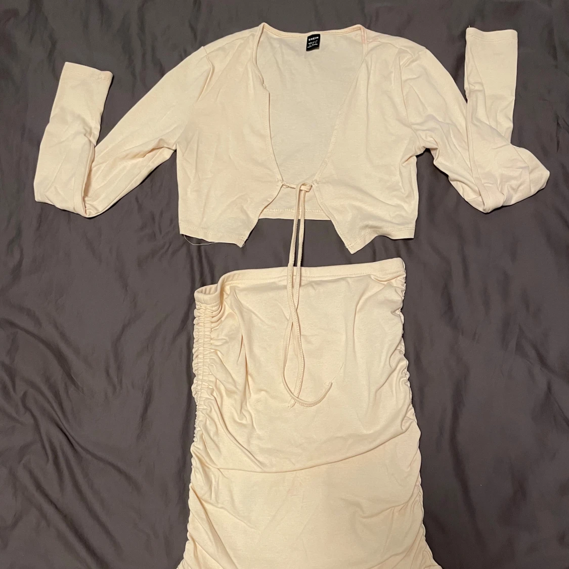 Gulligt ljus gult sett