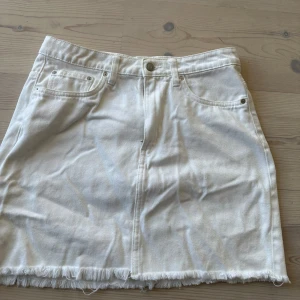 Vit jeanskjol - Fin sommarkjol