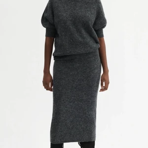 Så snyggt set från twist & tango - Så snyggt grått set från twist and tango! Max använd 5 gånger så i väldigt fint skick!  Strl S, nyprs är ca 3600kr!