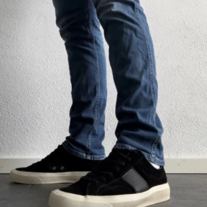 Tom Ford skor - Tjenare! Säljer dessa riktigt feta Tom Ford skorna! Självklart ingår dustbags, kartong och skosnören. Tyvärr har jag inte något kvitto kvar, därmed det låga priset.🙌| Priset går att diskutera vid ett snabbt köp!| Är också öppen för byten!😊 /Mvh 