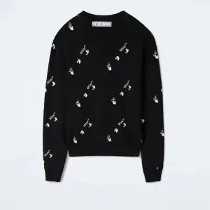 Off white crewneck Storlek XS men passar även S Inköpt från farfetch QR kod finns i tröjan