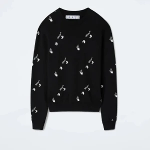 Off White Crewneck - Off white crewneck Storlek XS men passar även S Inköpt från farfetch QR kod finns i tröjan