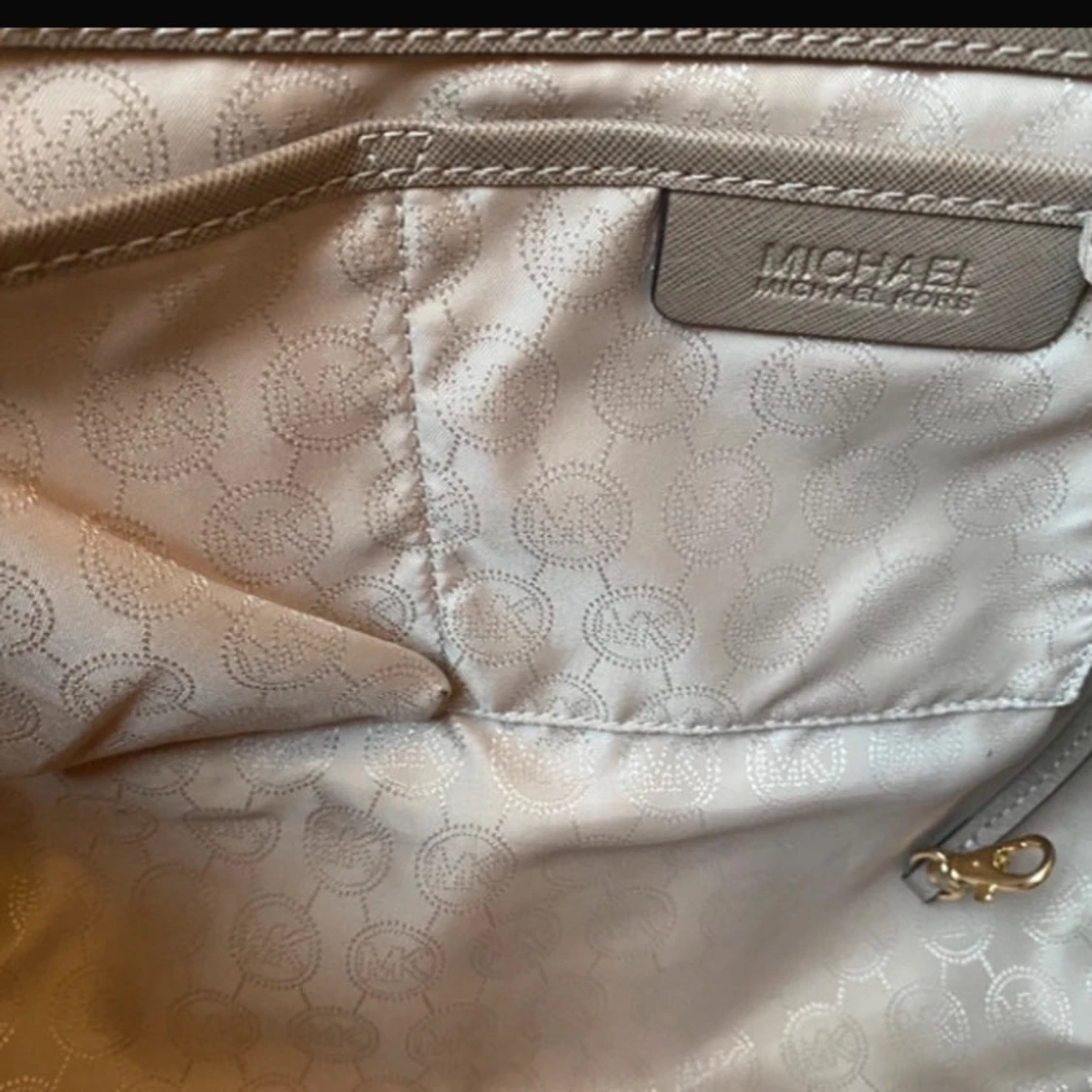 Michael kors väska  - 90