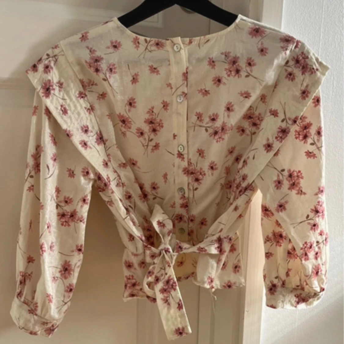 Zara satin flower printed puff shoulder top - 92