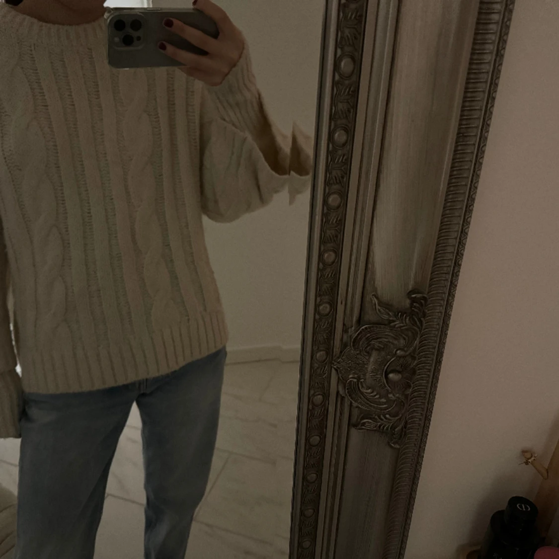 Kabelstickad tröja med två ärmar - 90