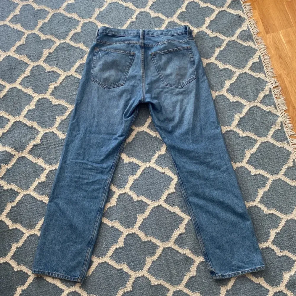 Blåa arket jeans i bra skick. Har inte kommit till användning så mycket. Jeans & Byxor.
