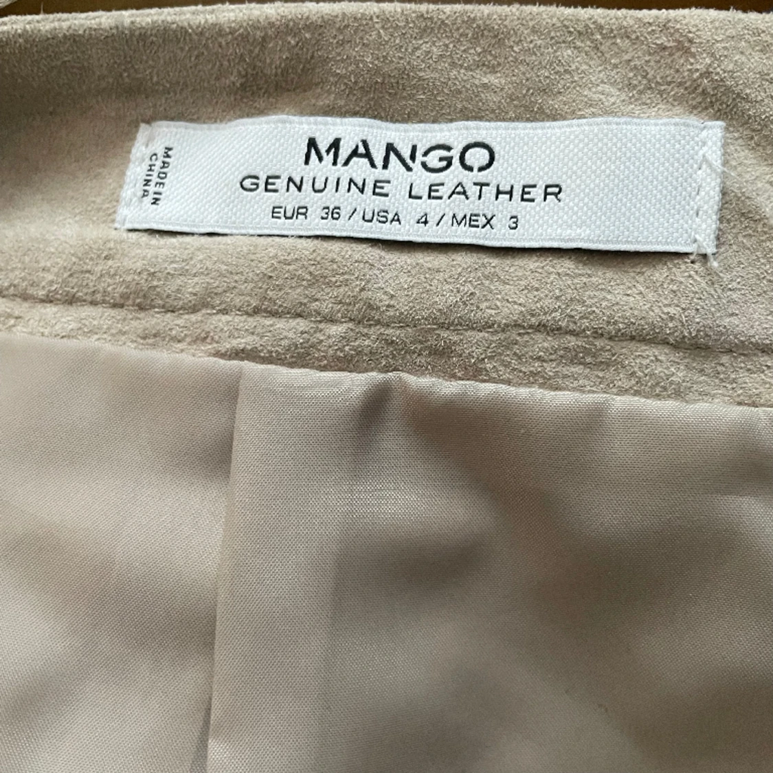 Beige mockakjol med fickor - 90