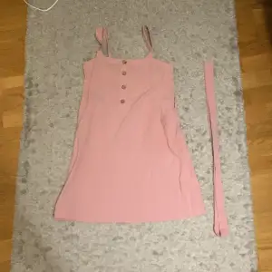 SHEIN klänning, rosa storlek 152