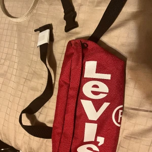 Levis väska - Hel ny!