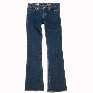 Lowwaist bootcut jeans - Midja: 87cm Innerben: 87cm  Nmr:249