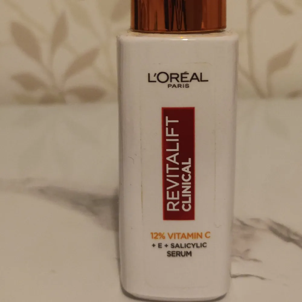 Hej sälja min Revitalift Clinical Vitamin C serum är ett lystergivande serum från L’Oréal Paris med salicicylsyra.. Övrigt.