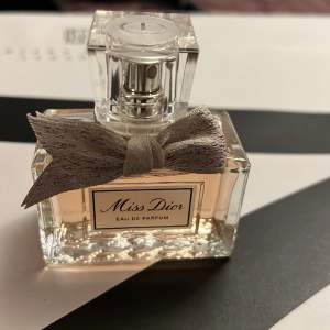 Miss Dior eau de parfum 30ml oanvänd