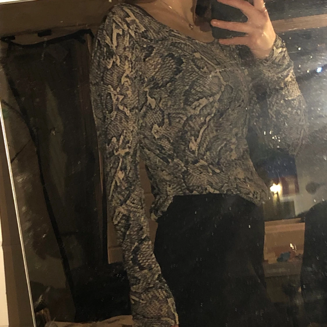 Långärmad ormskinn