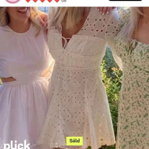 Zara klänning  - Säljer min fina klänning från zara. Perfekt till studenten 🥂 säljer då jag valde en annan till studenten. Superfin 😊