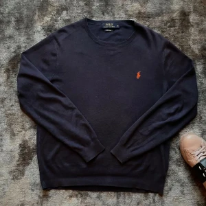 Ralph lauren tröja - Säljer min feta Ralph lauren tröja i storlek M. Den har noll defekter och är självklart äkta. Skriv gärna om ni har frågor