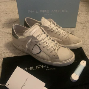 Philippe Model Skor - Philippe model PRSX! Storlek 44, Skick 9/10! Med og, väldigt fräscha för hösten!!!