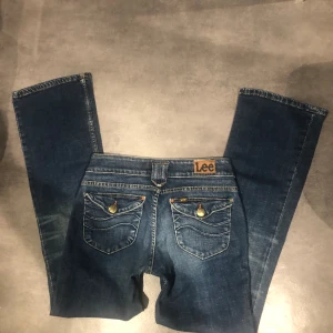 Lowrise jeans - snygga lågmidjade jeans från Lee ,storlek waist 30 längd 33 🪩🫶🏻Snygga fickor bak & fram ❤️ bootcut