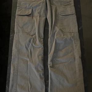 Cargobyxor - Cargobyxor från Zara, köpta second hand och hata bara använt ett fåtal gånger själv