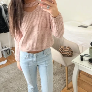 Stickad tröja - Så mysig tröja💘💘 (storlek 12-13år men passar mig som är 170 och har storlek xs-s)