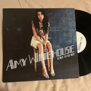Amy Winehouse vinyl - Vinylskiva, back to black albumet. I nyskick. Utan skador<3