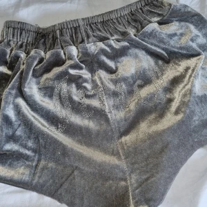 Juicy shorts  - Jätte bra skick, de kommer från zalando 