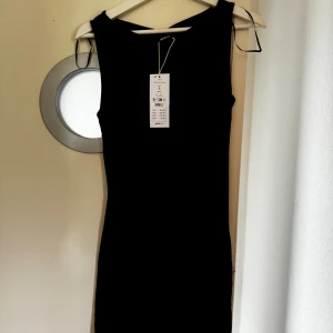 Soft touch klänning - aldrig använd, prislapp kvar