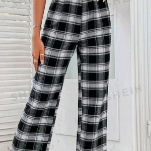 Pyjamasbyxor  - Pyjamasbyxor oanvända i storlek S passar även XS