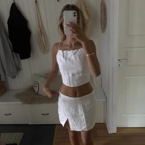 Vitt linne set - Säljer detta vita linne sättet som knappt är användt!🌸🌼