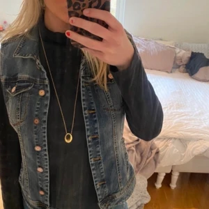 Jeans jacka - As snygg jeans jacka från vila!!