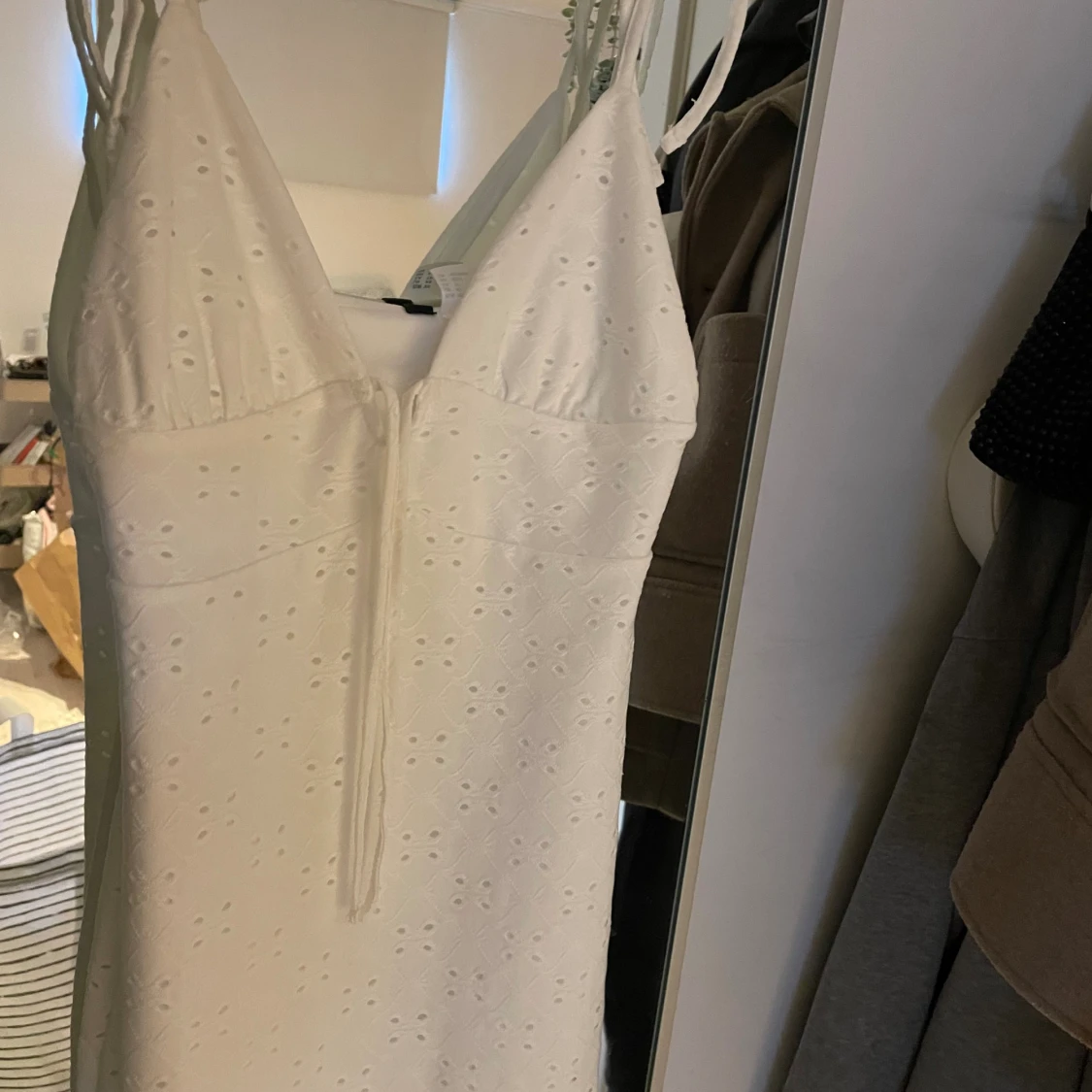 Vit somrig klänning  - 2