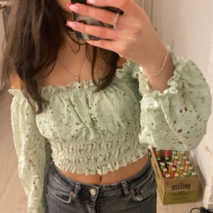 Topp - Säljer denna fina topp!! Pris går att diskutera💚