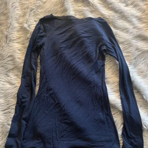 Intemissimi tröja  - Intemissimi tröja i fint skick! Säljer för att den inte kommer till andvändning mer! Skriv för fler bilder!🥰